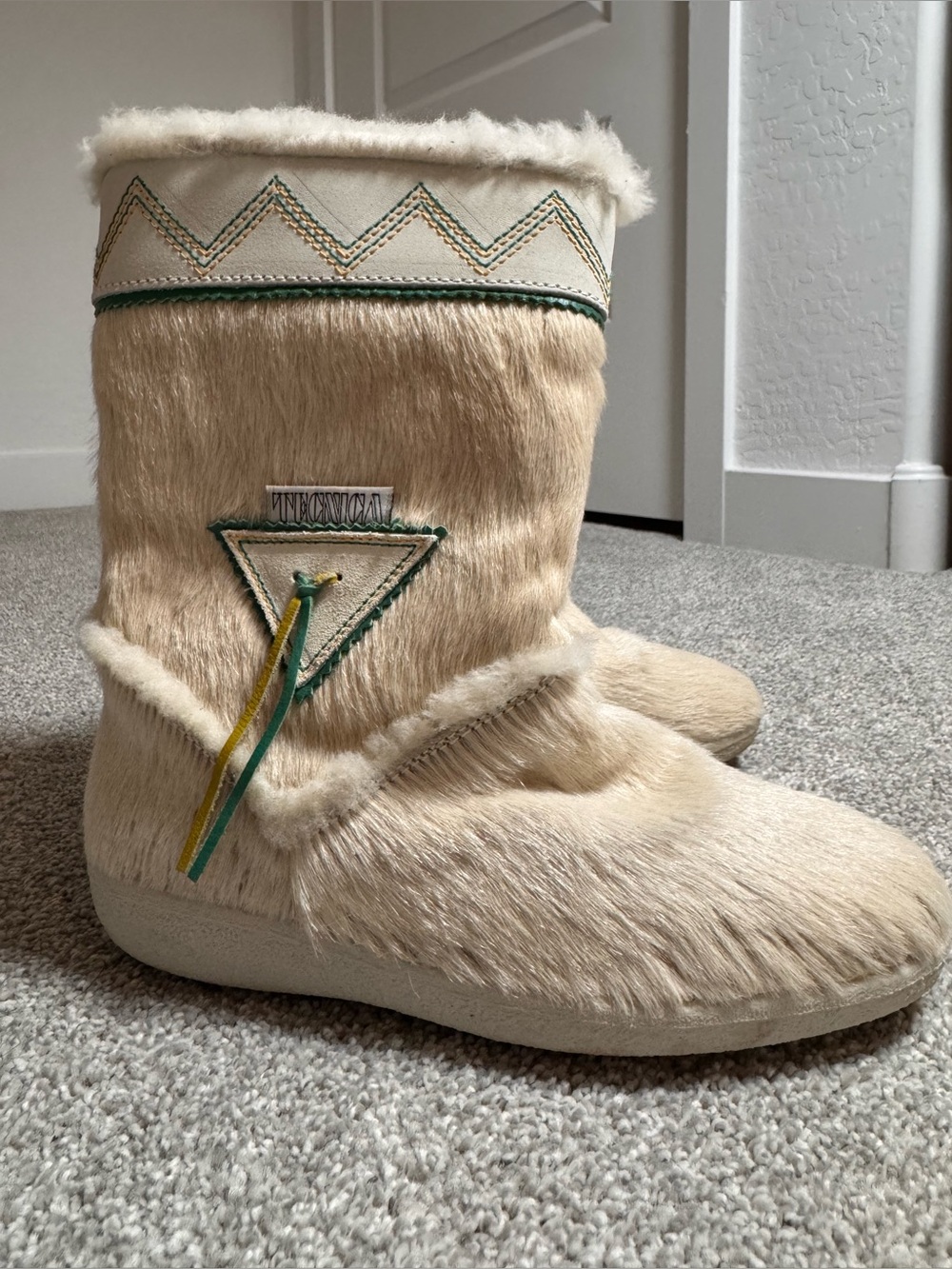 NWT vintage Tecnica après-ski fur boots Size 6 Women’s